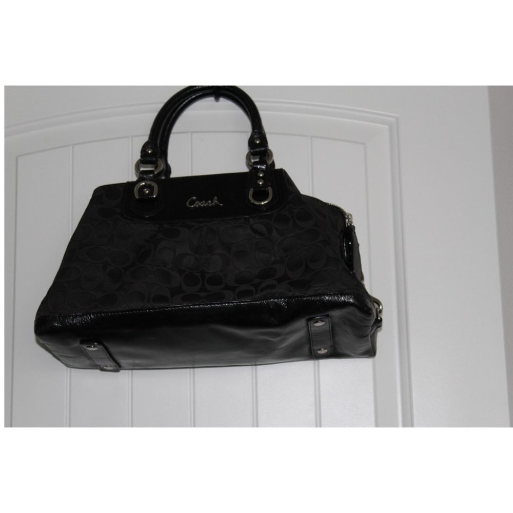 COACH, Lg Ashley Sabrina Satchel Duffle Bag, Black color. - Picture 8 of 9